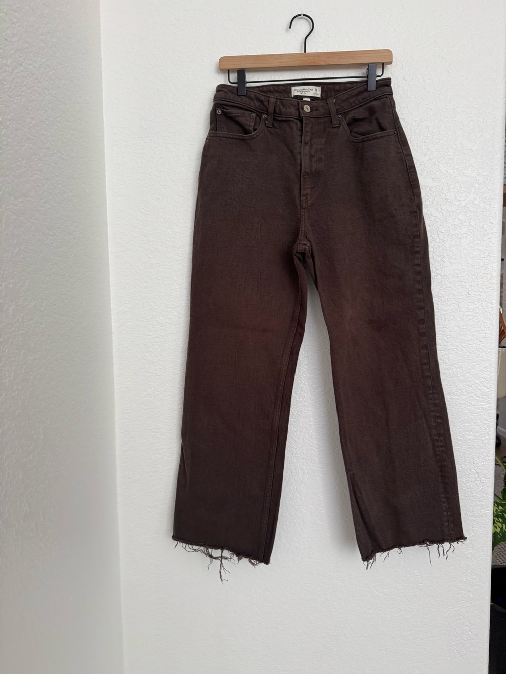 Abercrombie & Fitch Women's Straight-Leg Jeans in Dark Brown
